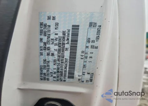 2010 Ford Econoline E350 Super Duty Wagon z USA, uszkodzony, nr VIN 1FBSS3BL9ADA73037